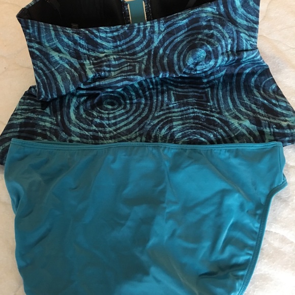 Tankini Top SwimSuit Size M EUC - Picture 4 of 4